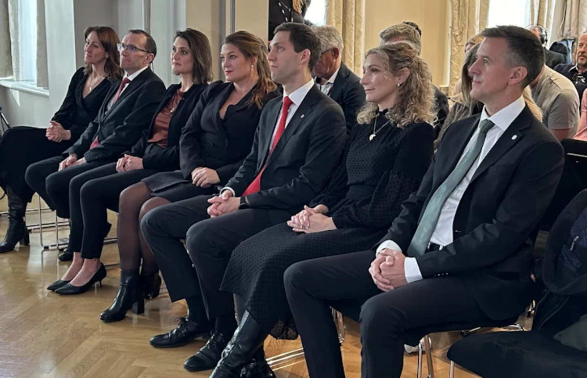 Nye regjeringsmedlemmer okt 23 Foto Ingrid Brandal Myklebust Statsministerens kontor